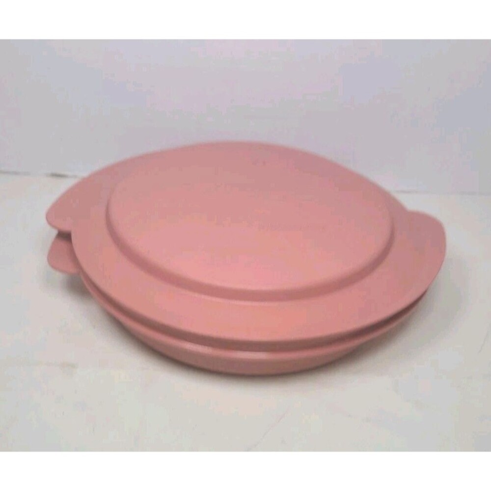 Tupperware Dusty Rose 2 Piece Set plate/lid 2525A-2 & 2526A-1